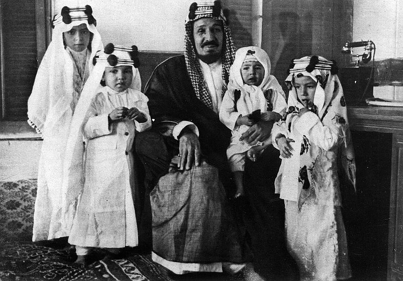 Winston Churchill (foreground L) talks with Middle Eastern rulers