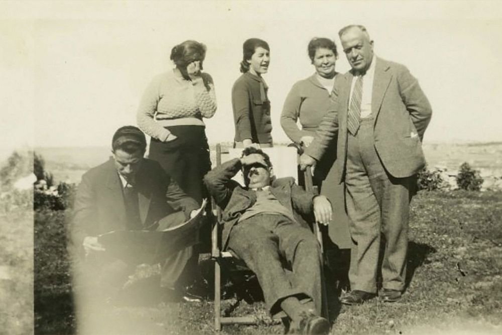 Alami and his wife, Sa'diyya, host Khalil Sakakini, his wife, and two other guests in their home in Jerusalem, ca. mid-1930s.