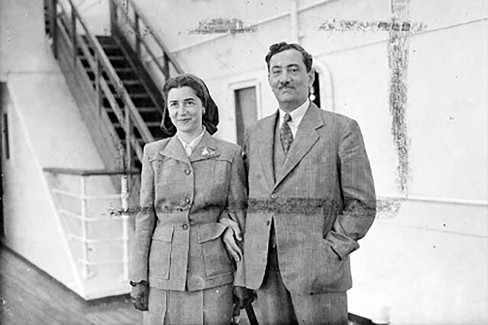 Alami and his wife arrive at Southampton, England, from New York in 1947