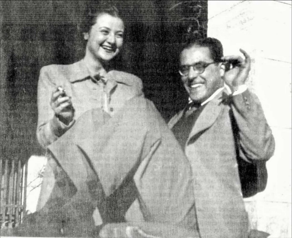 Guests laugh while enjoying a smoke at one of Katy Antonius's soirees, mid-1940s.
